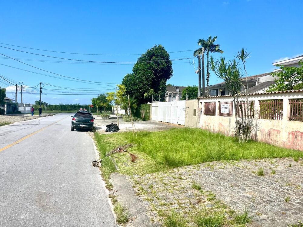 Casa à venda com 4 quartos, 85m² - Foto 2