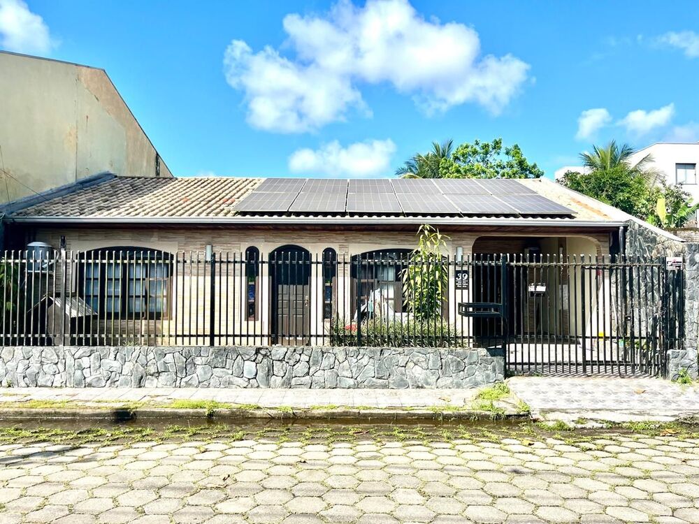 Casa à venda com 3 quartos, 152M2 - Foto 1