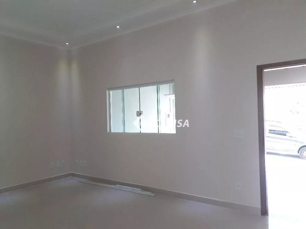 Casa à venda com 3 quartos, 133m² - Foto 3