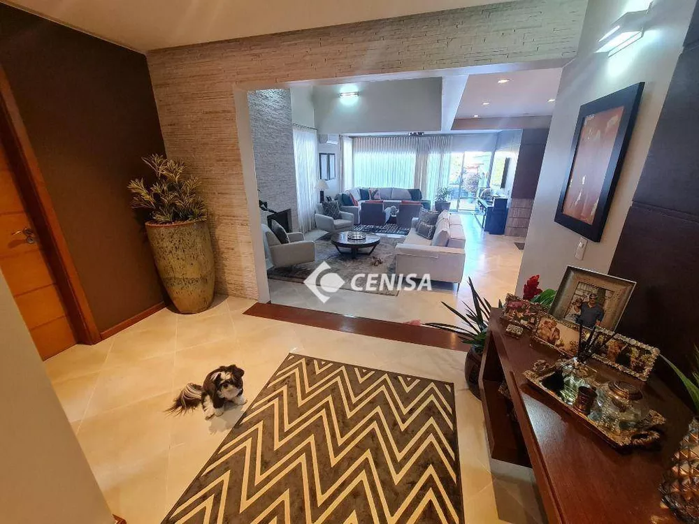 Casa de Condomínio à venda com 4 quartos, 420m² - Foto 2