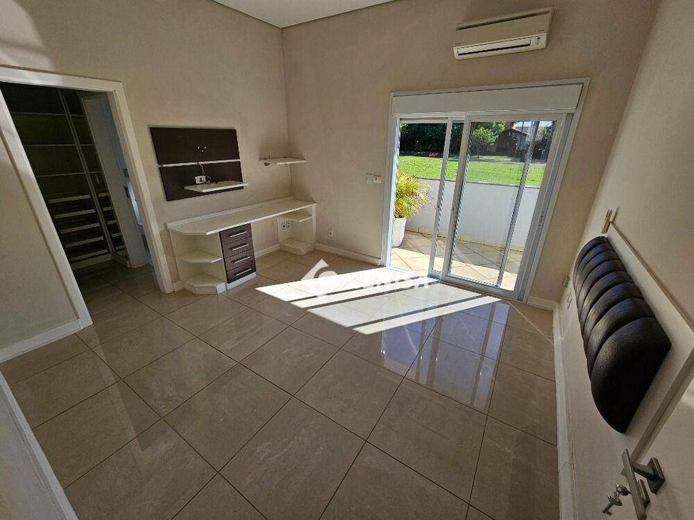 Casa de Condomínio à venda e aluguel com 3 quartos, 330m² - Foto 2