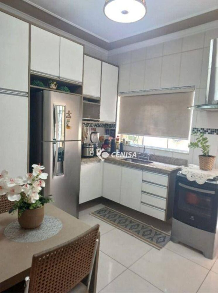 Casa à venda com 3 quartos, 110m² - Foto 8