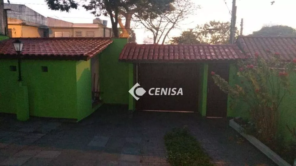 Casa à venda com 3 quartos, 250m² - Foto 3