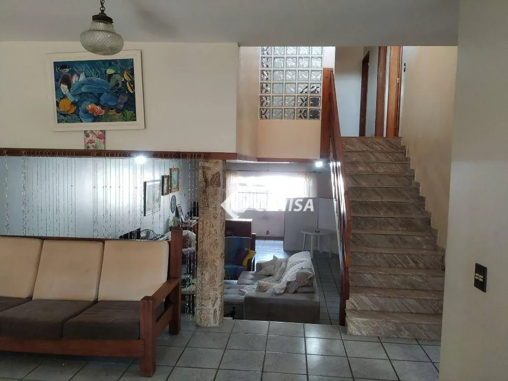 Casa, 3 quartos, 258 m² - Foto 8