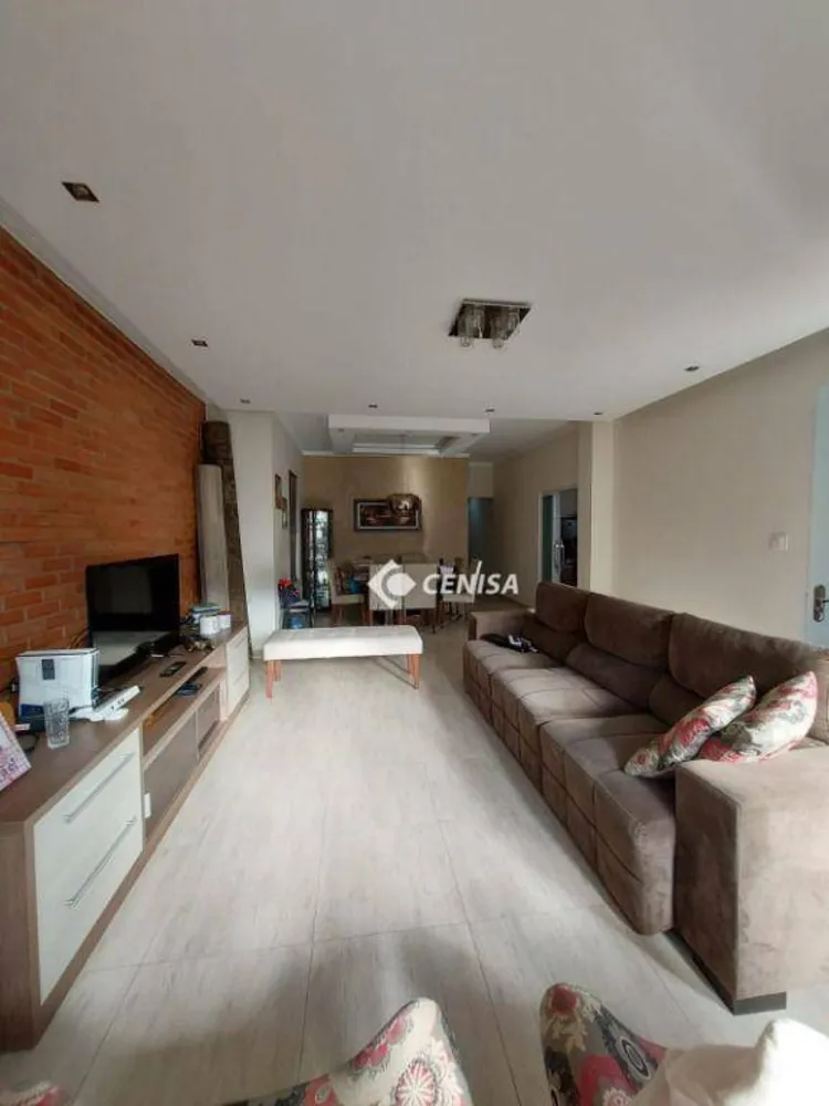 Casa, 3 quartos, 166 m² - Foto 3