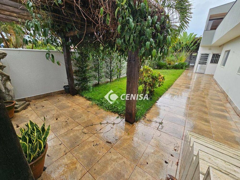 Casa, 3 quartos, 205 m² - Foto 1