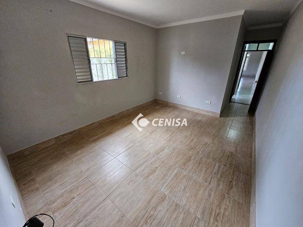 Casa, 3 quartos, 205 m² - Foto 2