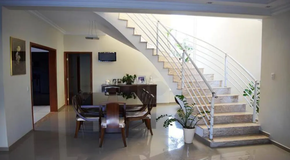 Casa, 5 quartos, 378 m² - Foto 4