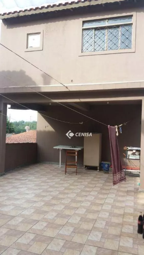 Casa à venda com 3 quartos, 144m² - Foto 3