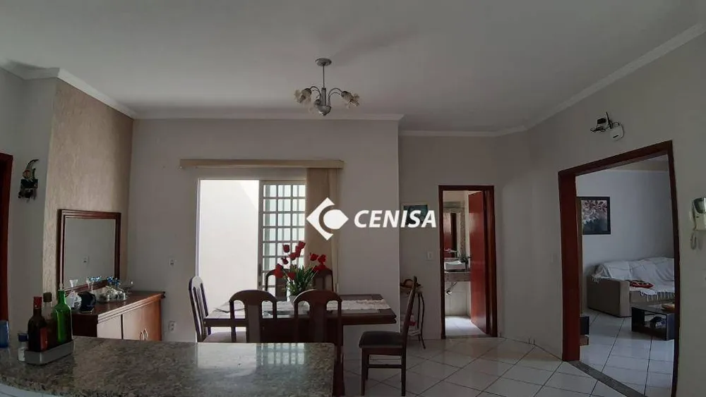 Casa, 3 quartos, 190 m² - Foto 3