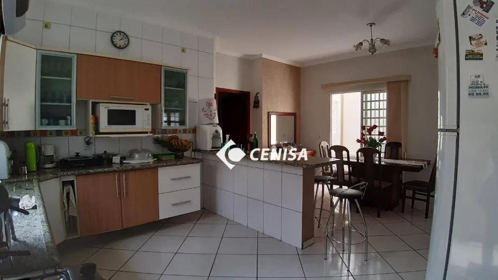 Casa, 3 quartos, 190 m² - Foto 4