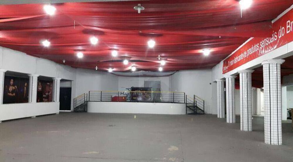 Loja-Salão, 840 m² - Foto 1