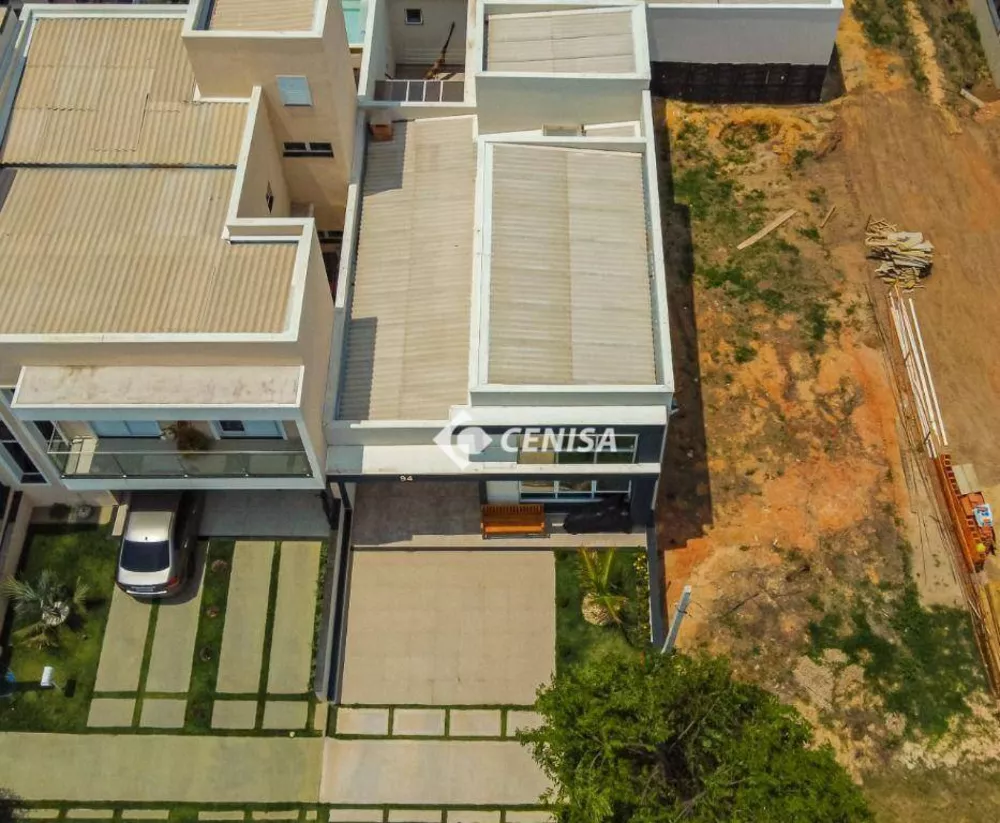 Casa de Condomínio à venda com 3 quartos, 140m² - Foto 2