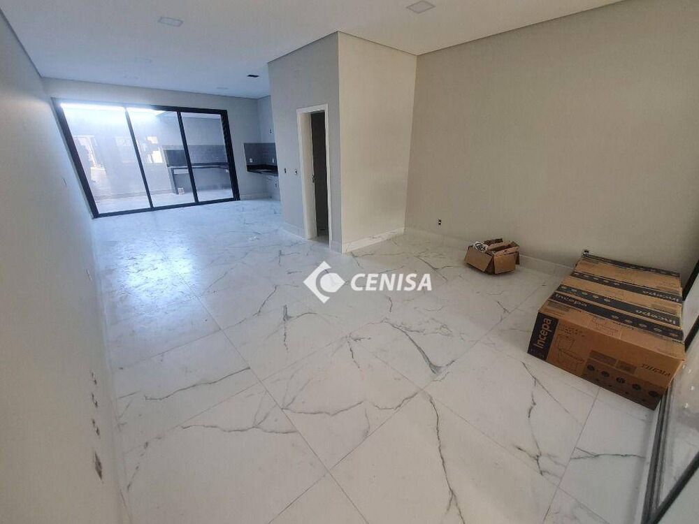 Casa, 3 quartos, 206 m² - Foto 2