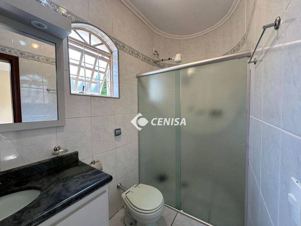 Casa à venda e aluguel com 3 quartos, 314m² - Foto 3