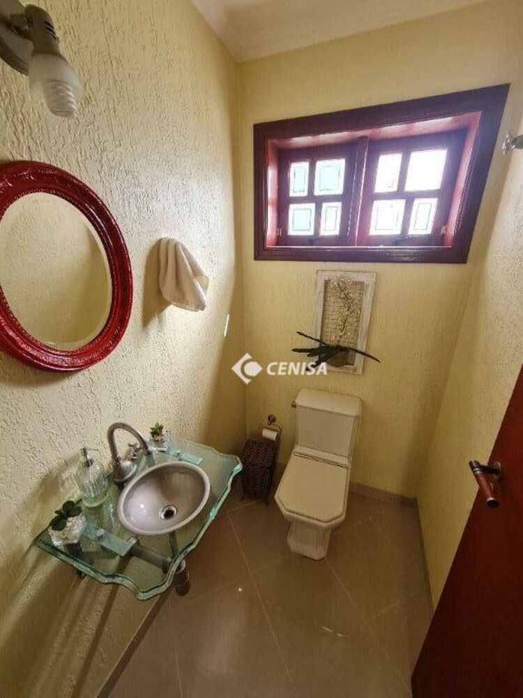 Casa, 3 quartos, 240 m² - Foto 1