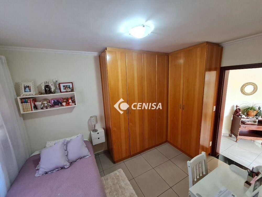 Casa, 3 quartos, 240 m² - Foto 3