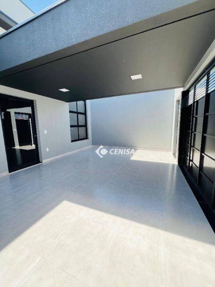 Casa à venda com 2 quartos, 87m² - Foto 2