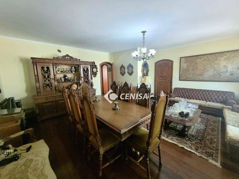 Casa, 3 quartos, 240 m² - Foto 2
