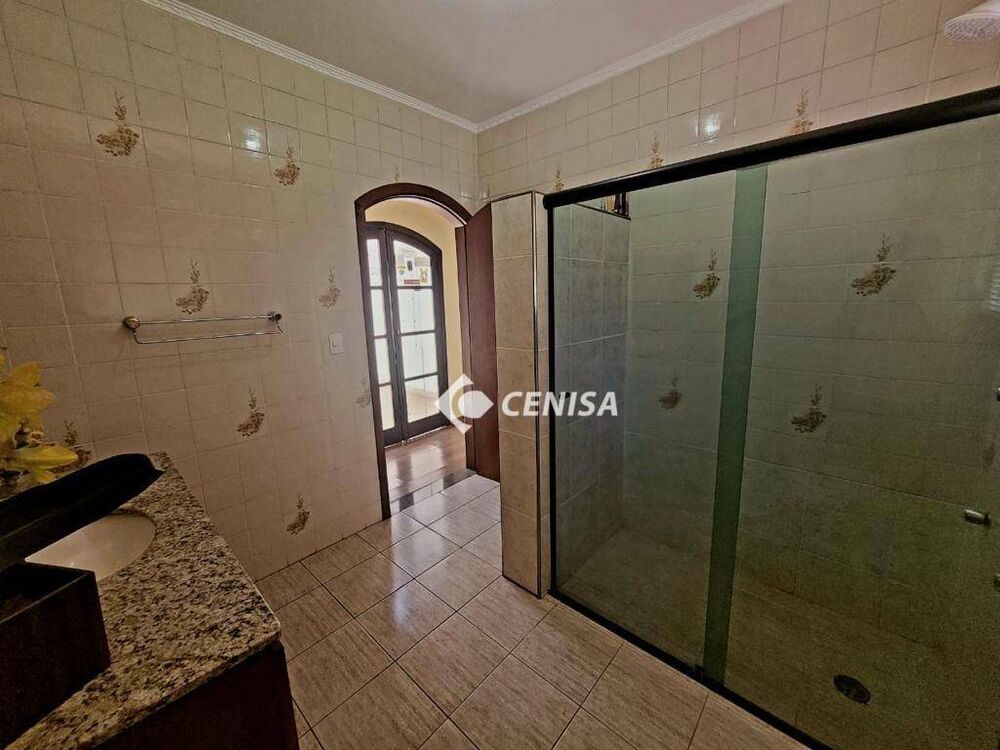 Casa, 3 quartos, 240 m² - Foto 3