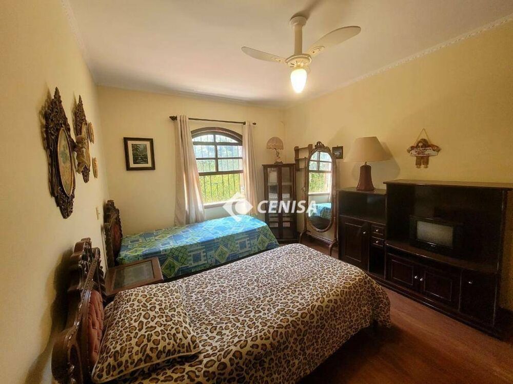 Casa, 3 quartos, 240 m² - Foto 8