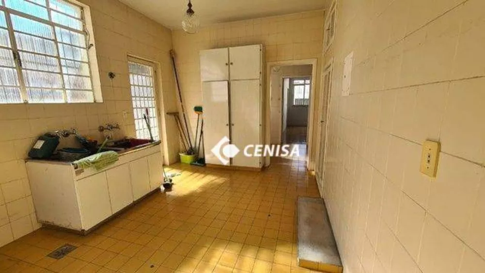 Casa à venda com 4 quartos, 230m² - Foto 2