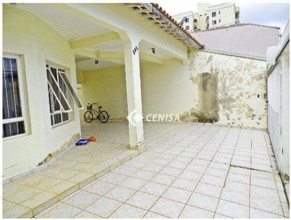 Casa, 6 quartos, 213 m² - Foto 1