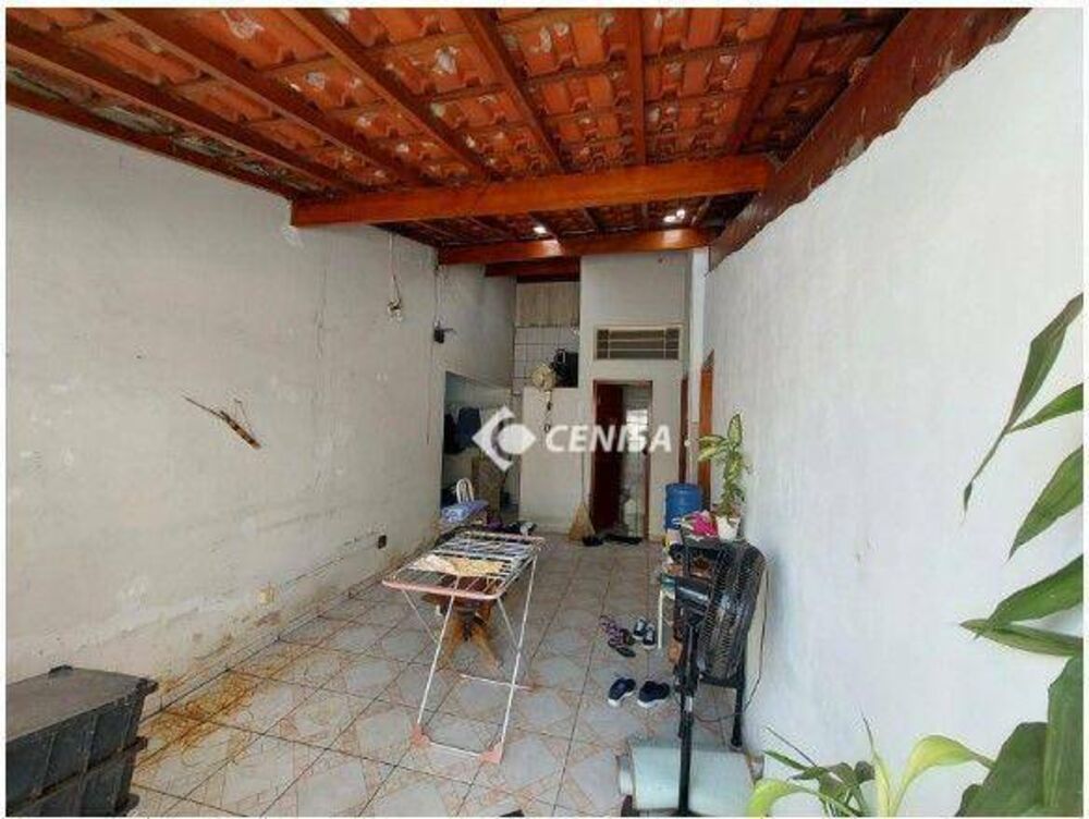 Casa, 6 quartos, 213 m² - Foto 2