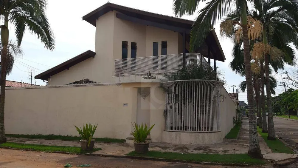 Casa, 3 quartos, 220 m² - Foto 1