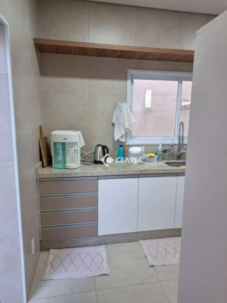 Casa, 3 quartos, 196 m² - Foto 2