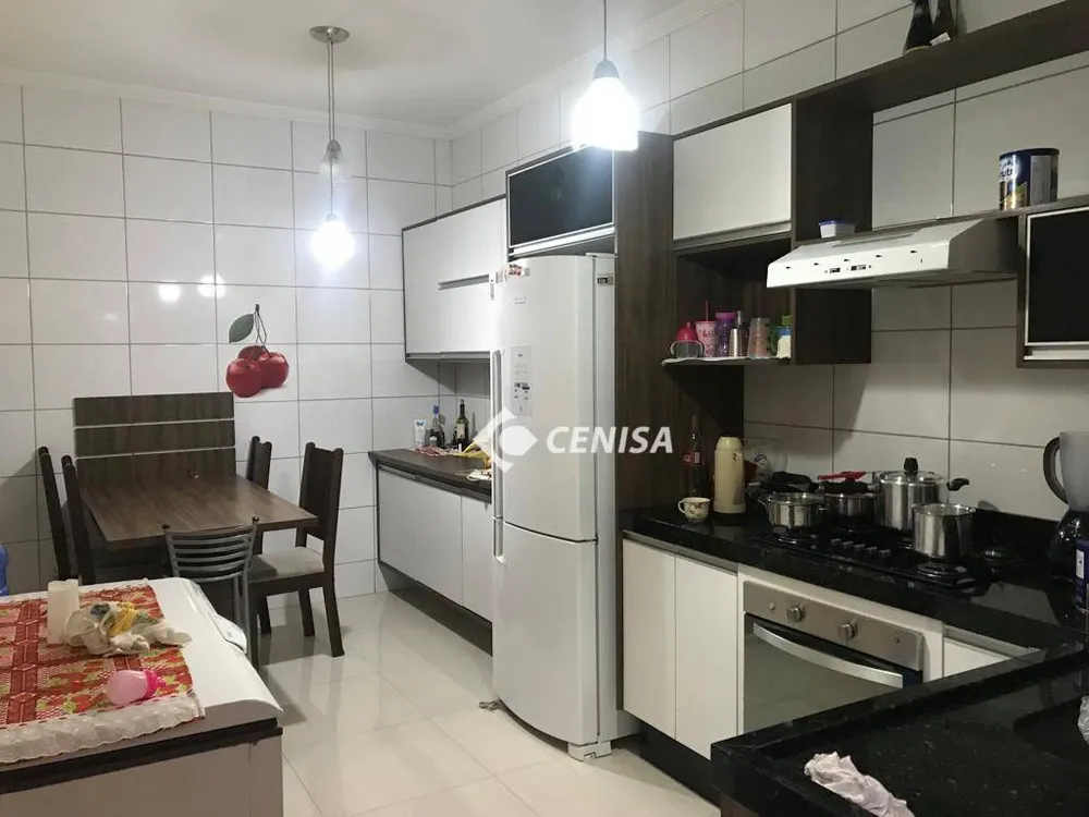 Casa, 3 quartos, 205 m² - Foto 1