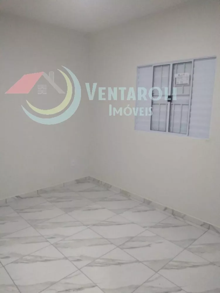 Casa à venda com 2 quartos, 55m² - Foto 2