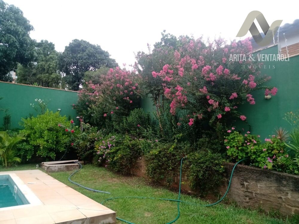 Chácara à venda com 3 quartos, 1000m² - Foto 1