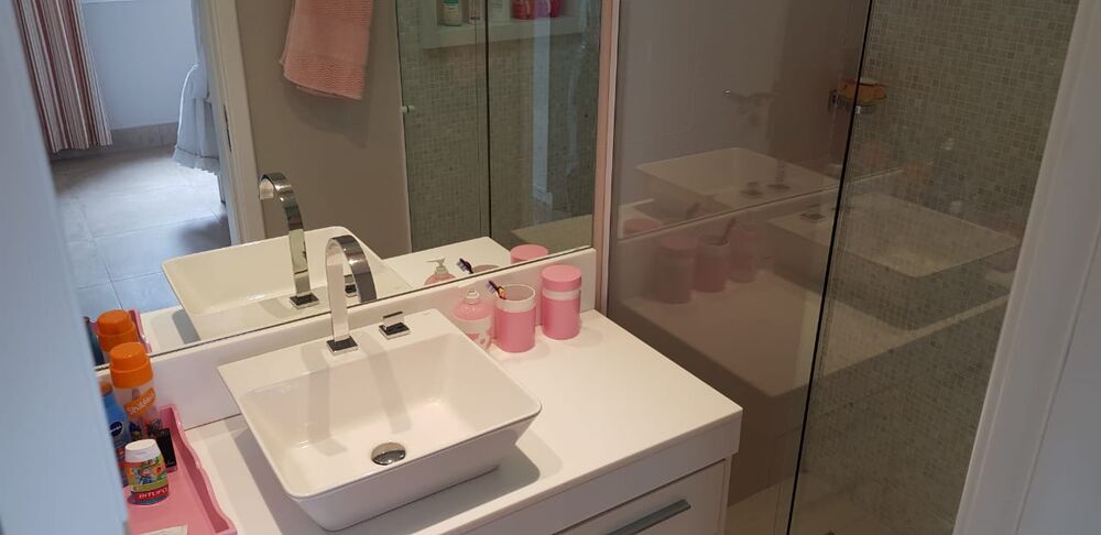 Apartamento à venda com 3 quartos, 143m² - Foto 2