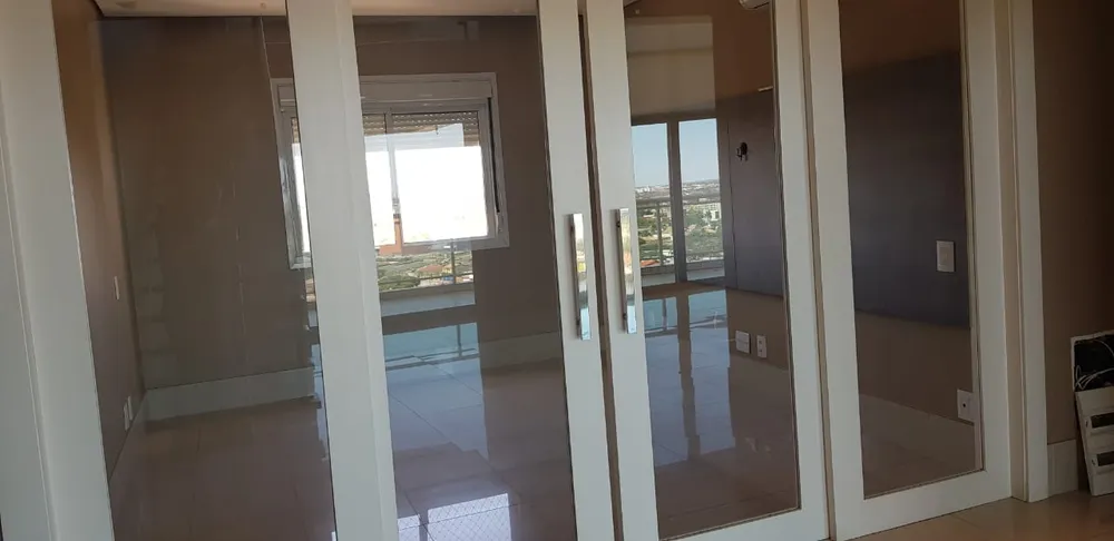 Apartamento, 3 quartos, 215 m² - Foto 1