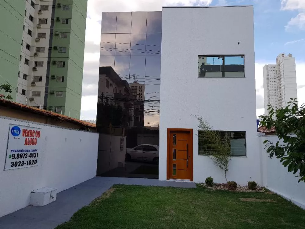 Sobrado para alugar com 10 quartos, 210m² - Foto 1