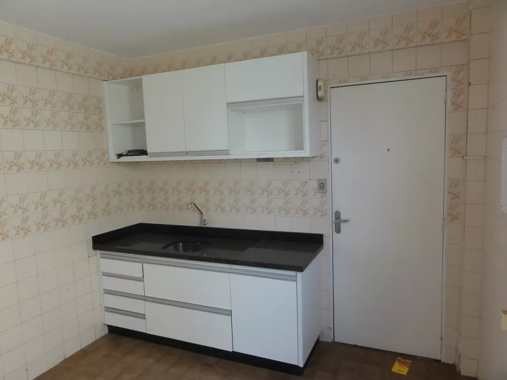 Apartamento à venda com 3 quartos, 86m² - Foto 4