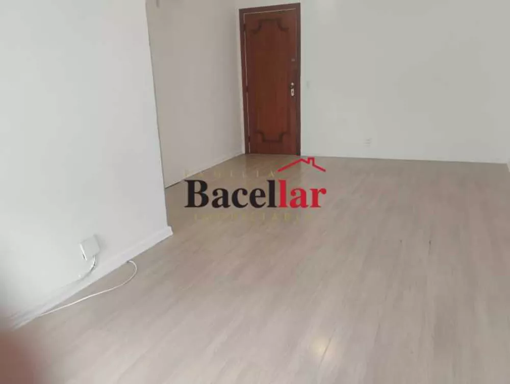 Apartamento, 3 quartos, 100 m² - Foto 2