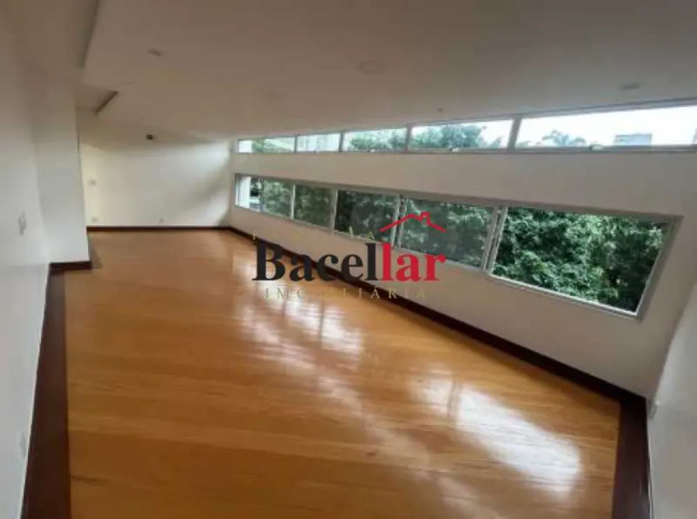 Apartamento, 3 quartos, 138 m² - Foto 1