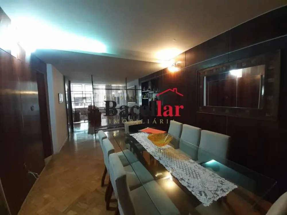 Apartamento, 3 quartos, 225 m² - Foto 1