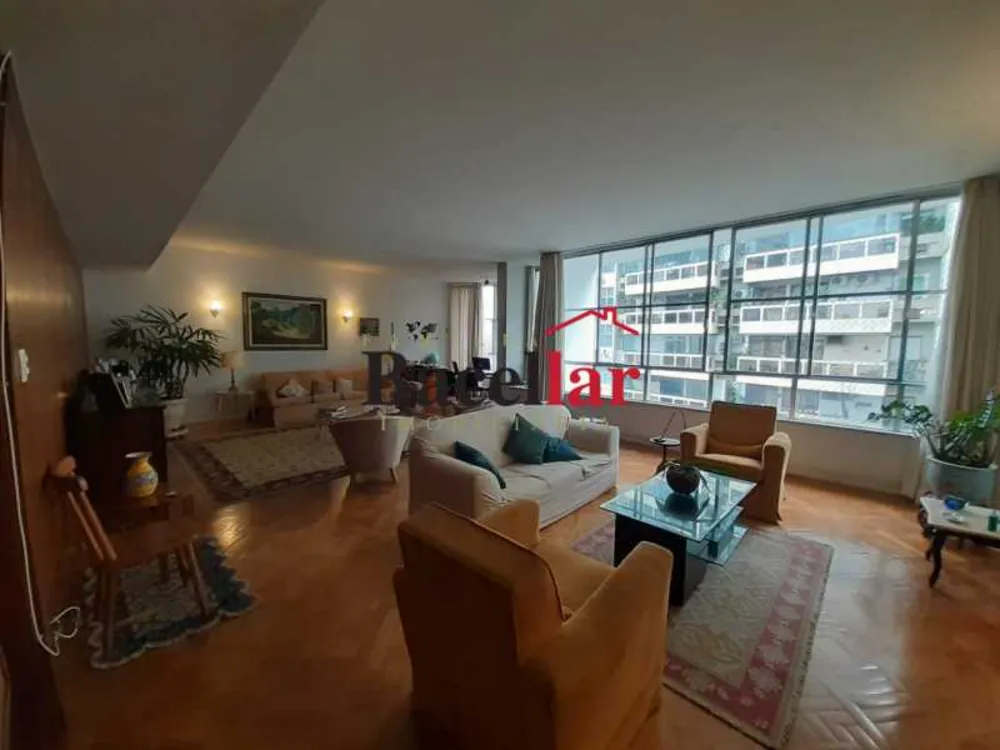 Apartamento, 3 quartos, 225 m² - Foto 1