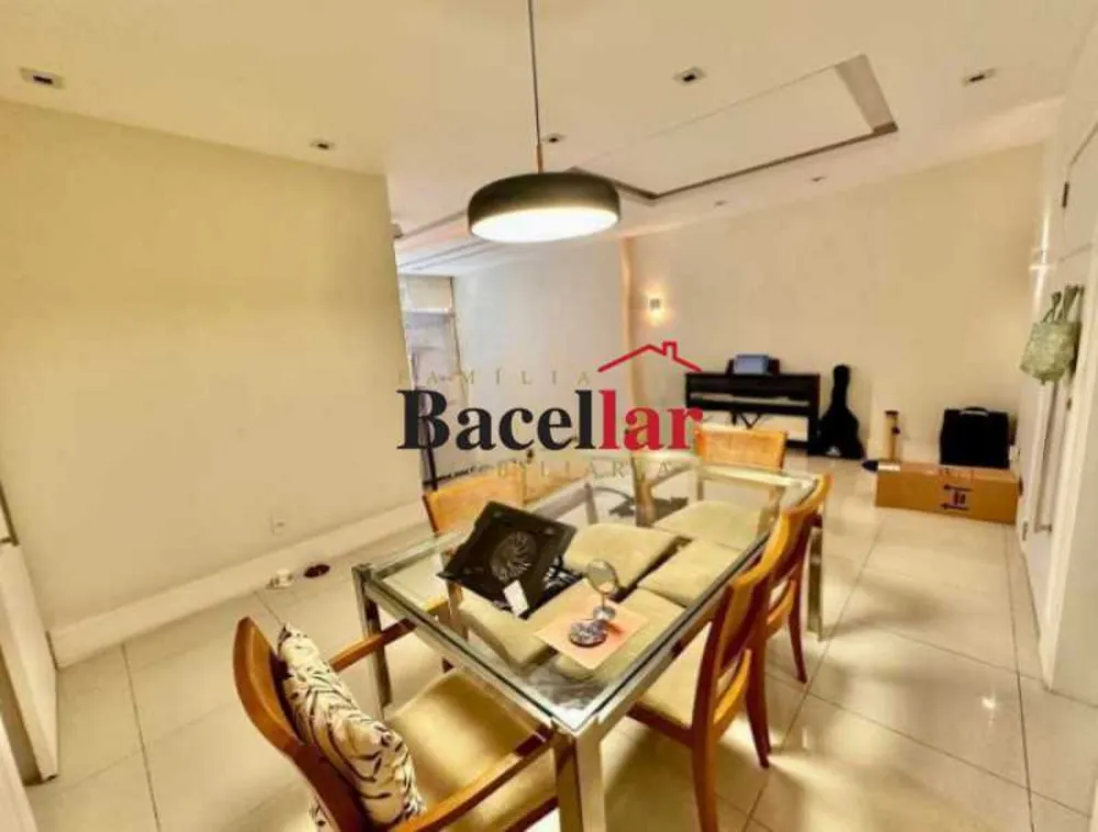 Apartamento, 3 quartos, 156 m² - Foto 2