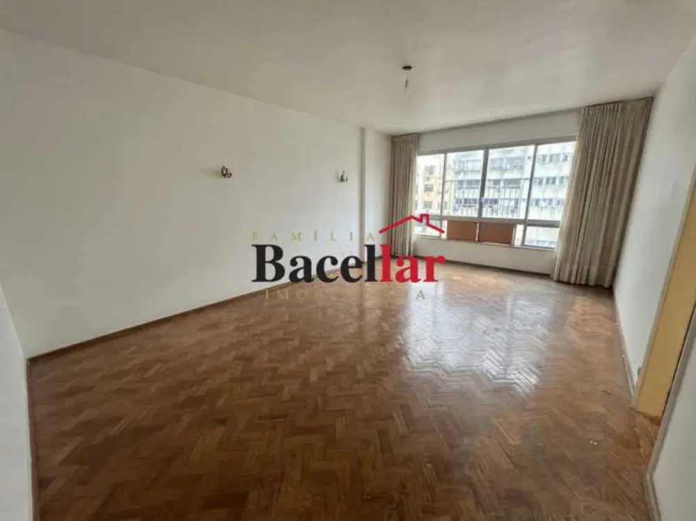 Apartamento, 3 quartos, 130 m² - Foto 2