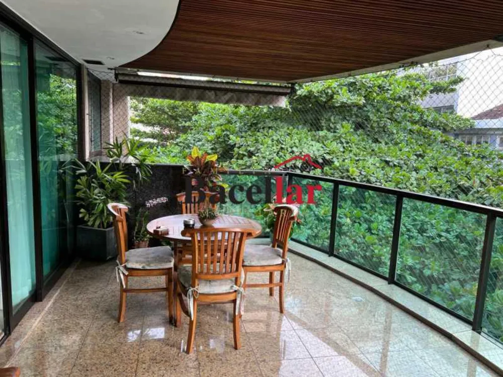 Apartamento, 3 quartos, 209 m² - Foto 1