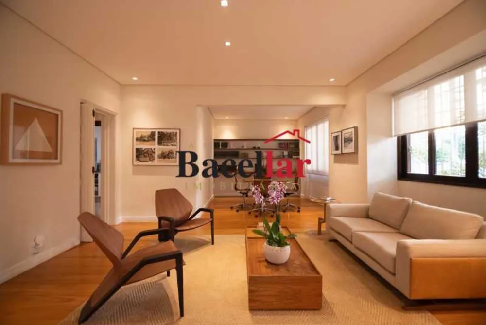 Casa, 3 quartos, 260 m² - Foto 1