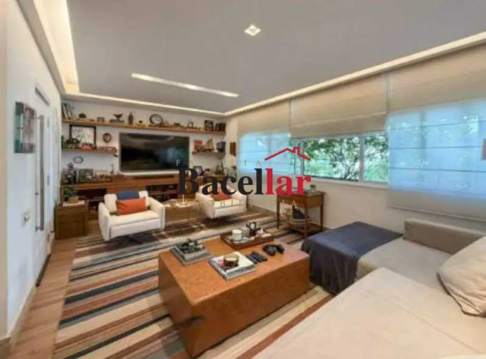 Apartamento, 3 quartos, 138 m² - Foto 1
