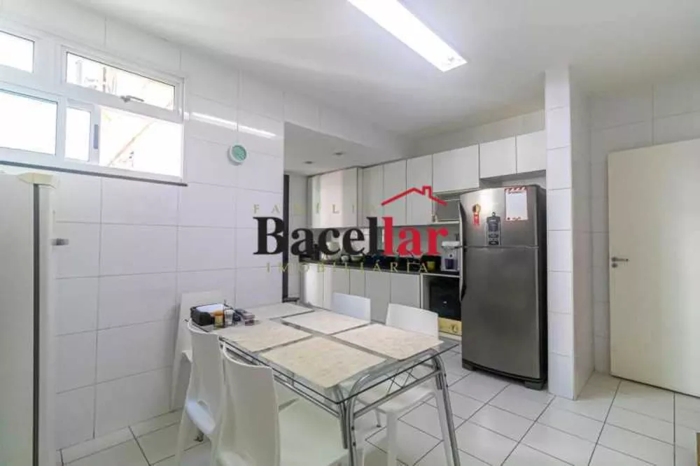 Apartamento, 3 quartos, 156 m² - Foto 1