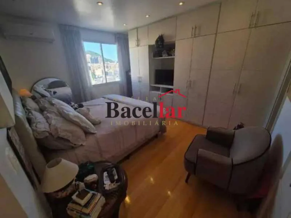 Cobertura, 3 quartos, 209 m² - Foto 4