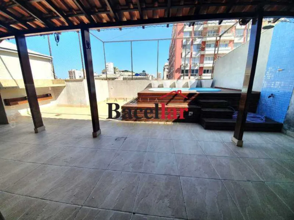Cobertura, 4 quartos, 221 m² - Foto 2