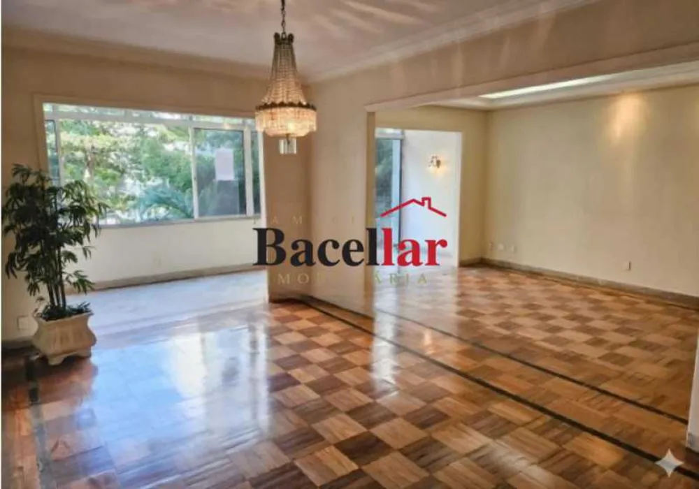 Apartamento, 3 quartos, 220 m² - Foto 1